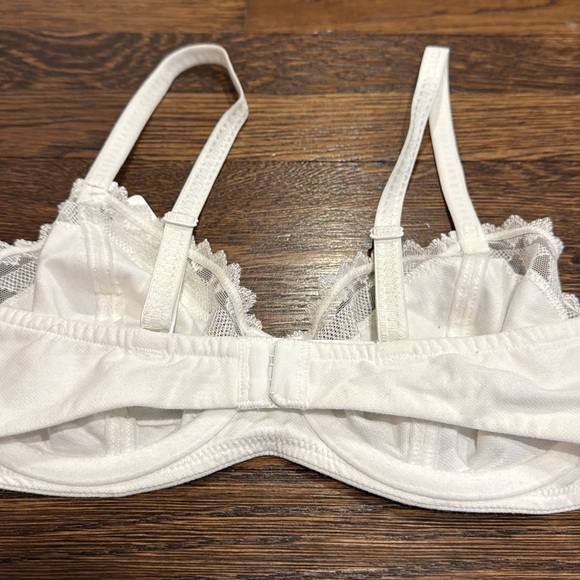 Wacoal White Women's Purity Soft Cup Bra - Picture 6 of 10